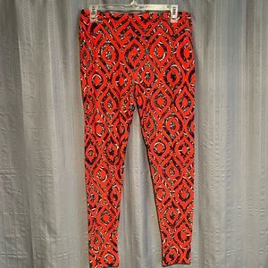 LuLaRoe Tall & Curvy Leggings